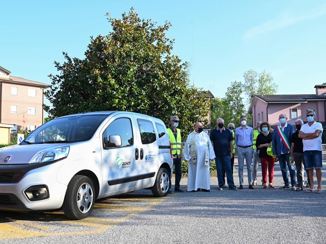 BCC di Staranzano e Villesse. Donata all’Auser l’autovettura per anziani e ragazzi